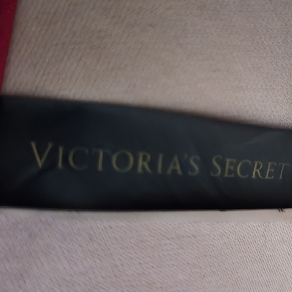 2 Victoria's Secret Bikini Tops Size XS Vacation Beach Sexy Feminine Summer - Picture 6 of 6